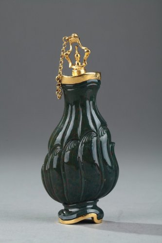 Objects of Vertu  - Jasper and Gold Flask 18th Centur English Craftsmanship