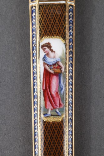 Antiquités - Gold and enamel needle case, Late 18th centur Swiss work