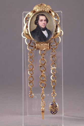 Chatelaine en or et portrait signé Flavien Emmanuel Chabanne - Louis-Philippe