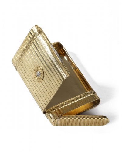 Etui à cigarettes en or et diamants, Henri Husson début du XXe siècle.