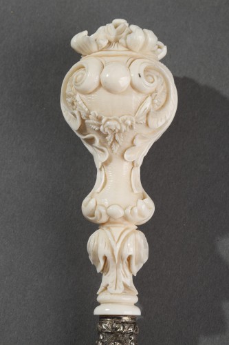 Sceau en argent, ivoire de Dieppe et agate XIXe siècle - Restauration - Charles X