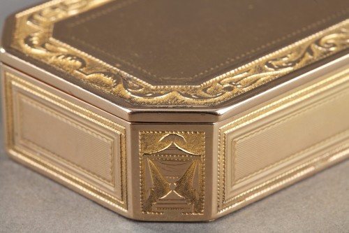 Louis XVI - Late 18th-early 19th century gold box by Jacques-Alexandre Guillemot