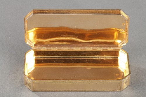 Antiquités - Late 18th-early 19th century gold box by Jacques-Alexandre Guillemot