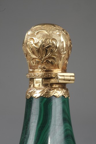 Antiquités - Gold mounted Malachite perfume flask