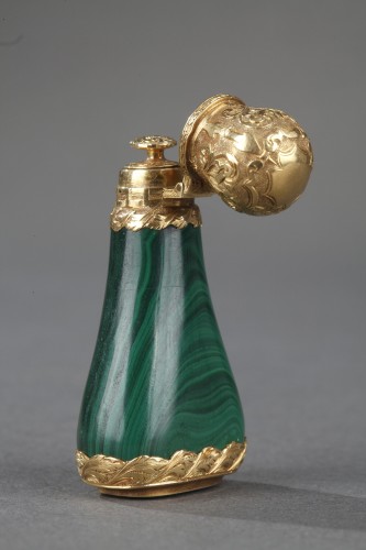 Antiquités - Gold mounted Malachite perfume flask