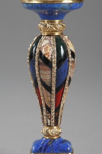 XIXe siècle - Cachet en or, jaspe, lapis lazuli, turquoise