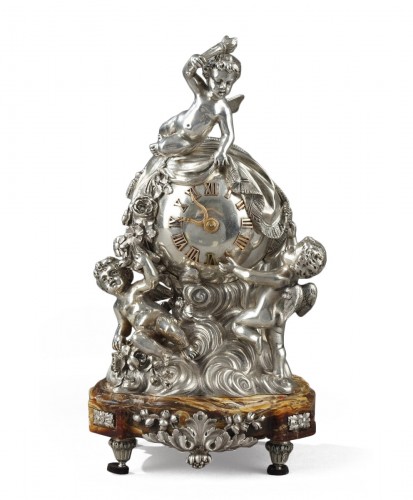 Pendulette en argent et onyx dans son étui de cuir