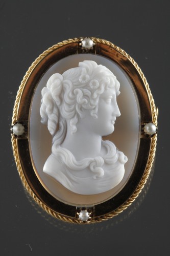 Mid-19th century Gold brooch with agate cameo - Antique Jewellery Style Napoléon III