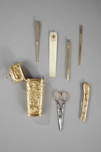 Nécessaire de voyage en or - Objets de Vitrine Style Louis XV