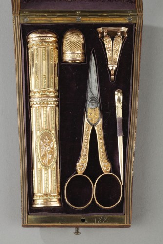 18th century gold sewing set with wax case - Objects of Vertu Style Louis XVI