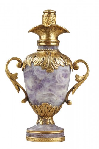 Gold and amethyst Perfum Flask Early19th century