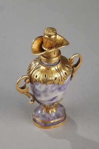 Flacon en or et améthyste, début du XIXe siècle - Ouaiss Antiquités