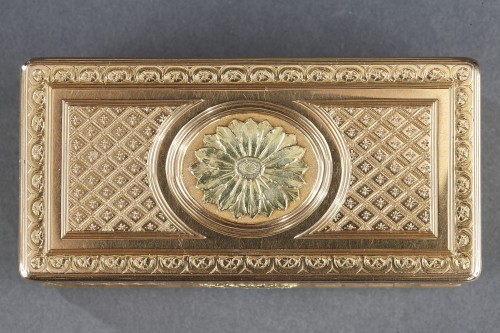 Louis XV - Louis XV gold snuffbox with ivory miniature Paris 1763 