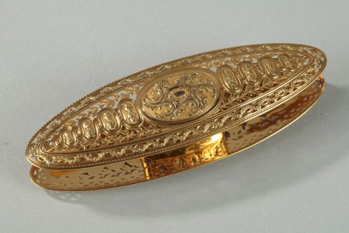 XVIIIe siècle - Navette en or travail d'époque Louis XV de Mathieu Coigny