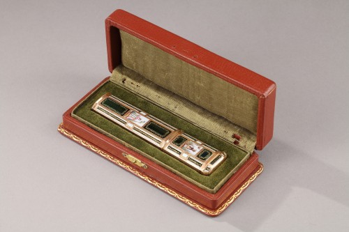 Antiquités - Late18th Century swiss Enameled gold needle or wax case