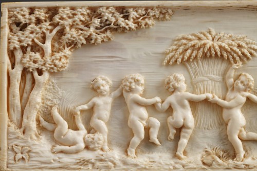Objects of Vertu  - Early 19th Century continental ivory plaque