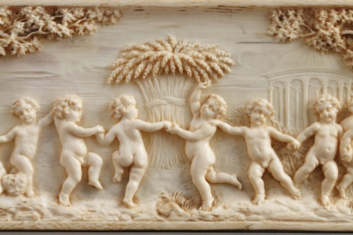 19th century - Early 19th Century continental ivory plaque