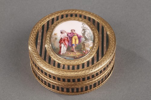 Gold, Enamel, Tortoiseshell and Lacquer Box, Louis XV Period - 