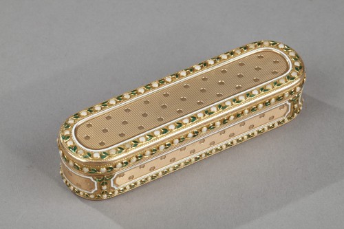 Tabatière oblongue en or et émail XVIIIe siècle - Louis XVI