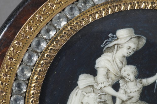 Antiquités - 18th century box with miniature painted in grisaille