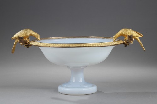 Early 19th Century Opaline Crystal Cup With doves - Glass & Crystal Style Restauration - Charles X