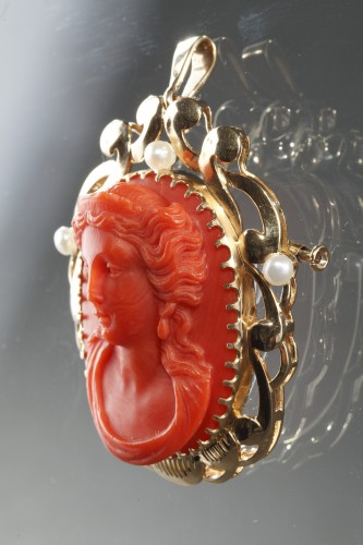 Antiquités - 19th century Gold and Coral Brooch Pendant 