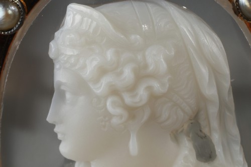 Broche en or, perles et camée sur agate - Napoléon III