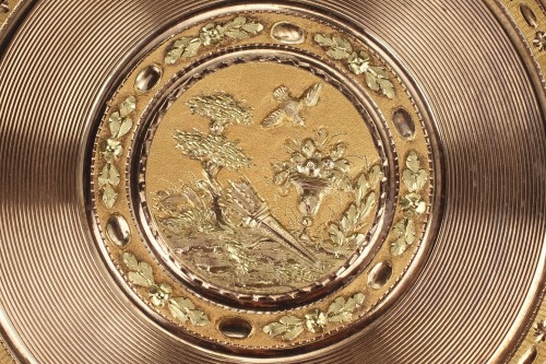 Louis XVI - Boite en or et écaille XVIIIe siècle