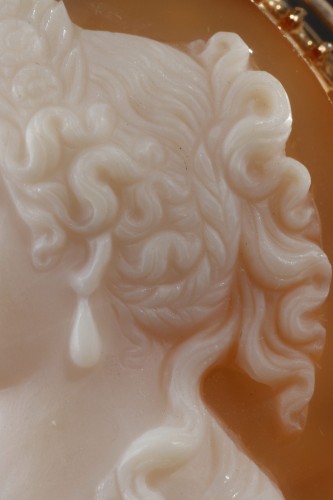 Cameo on orange-pinkagate featuring a young woman - Napoléon III