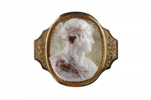 Camée sur agate monture or