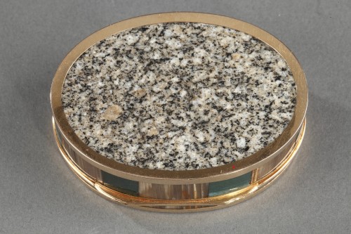 Objets de Vitrine Boite & Nécessaire - Tabatière or, agate, pierres dures circa 1790