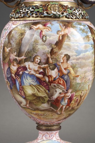 XIXe siècle - Vase en émail, Vienne fin XIXe siècle
