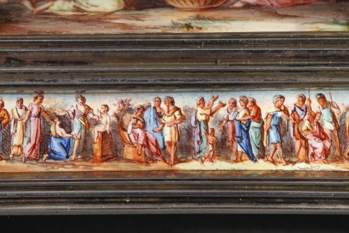 Pendulette de bureau en argent et émail, travail viennois du XIXe siècle - Napoléon III