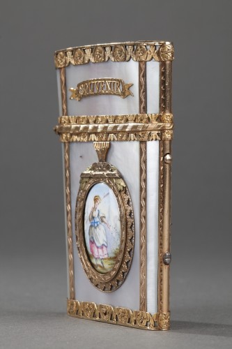 Objects of Vertu  - Tablet case in gold with enamel, mother-of-pearl and ivory. 19th Century 