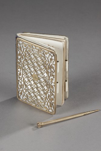 19th century Dance card in mother-of-pearl and silver-gilt - Tahan - Objects of Vertu Style Louis-Philippe