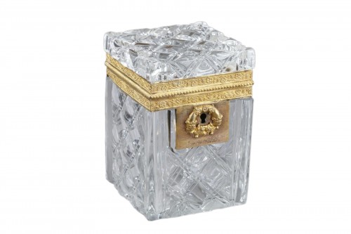 Rectangular shaped box with blown and cut crystal