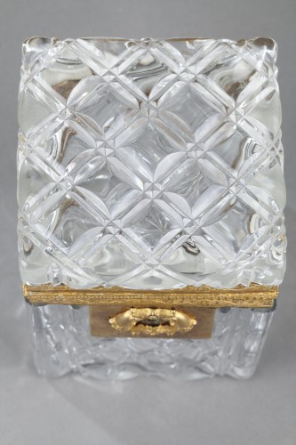 Rectangular shaped box with blown and cut crystal - 