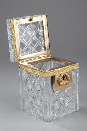19th century - Rectangular shaped box with blown and cut crystal