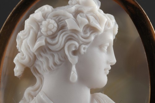 19th century - A 19th century cameo brooch