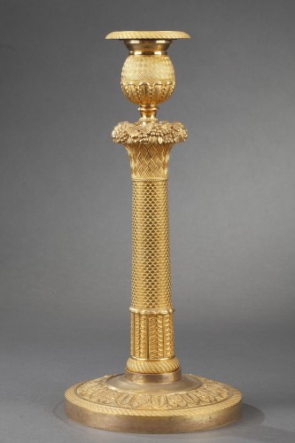 Paire de bougeoirs en bronze doré début du XIXe siècle - Luminaires Style Restauration - Charles X