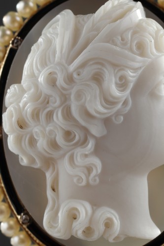 Broche or, perles et camée sur agate - Napoléon III