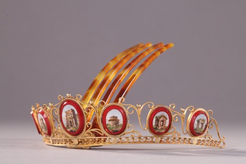 Antique Jewellery  - Diadem comb in gold with micromosaic Empire period