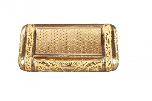 An early 19th century French gold snuff-box