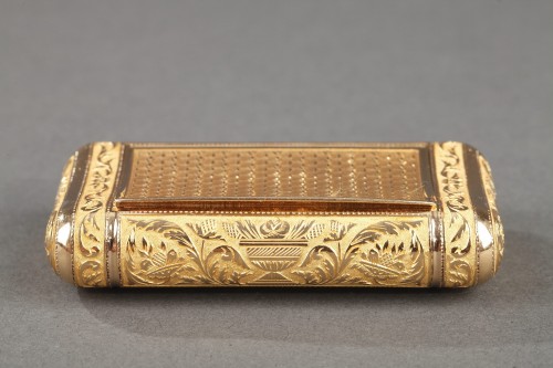 19th century - An early 19th century French gold snuff-box