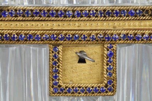 Restauration - Charles X - Coffret cristal taillé, bronze doré et cristal bleu