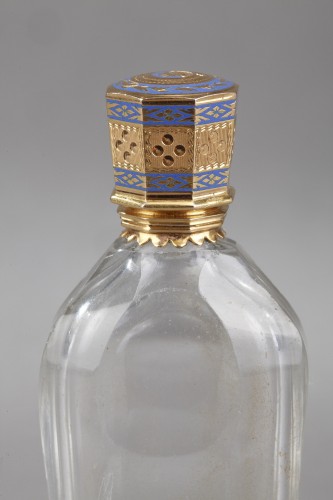 Empire Gold and enamelled scent bottle - 