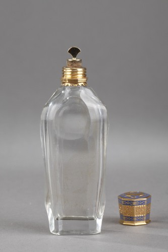 Antiquités - Empire Gold and enamelled scent bottle
