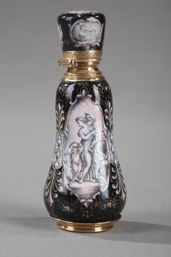 Louis-Philippe - 19th century Gold and enamel perfume flask. 