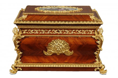 Important Louis XV style casket in rosewood, gilt bronze and porcelain