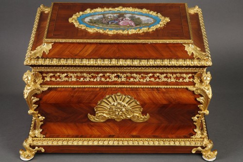 Important Louis XV style casket in rosewood, gilt bronze and porcelain - Objects of Vertu Style Napoléon III